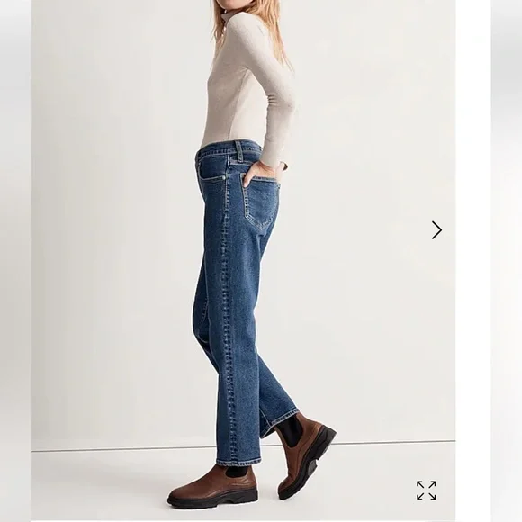• Madewell • The Perfect Vintage Straight Jean in Bright Indigo Wash: Instacozy - Picture 2 of 6